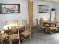 Late crossing Guesthouse - مطابخ