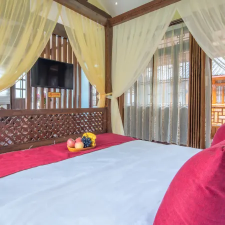 Meiqi Naxi Inn