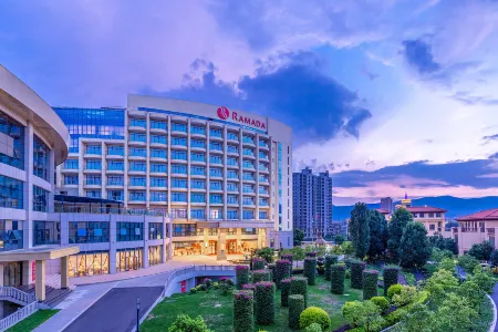 Ramada by Wyndham Kunming Yiliang Resort