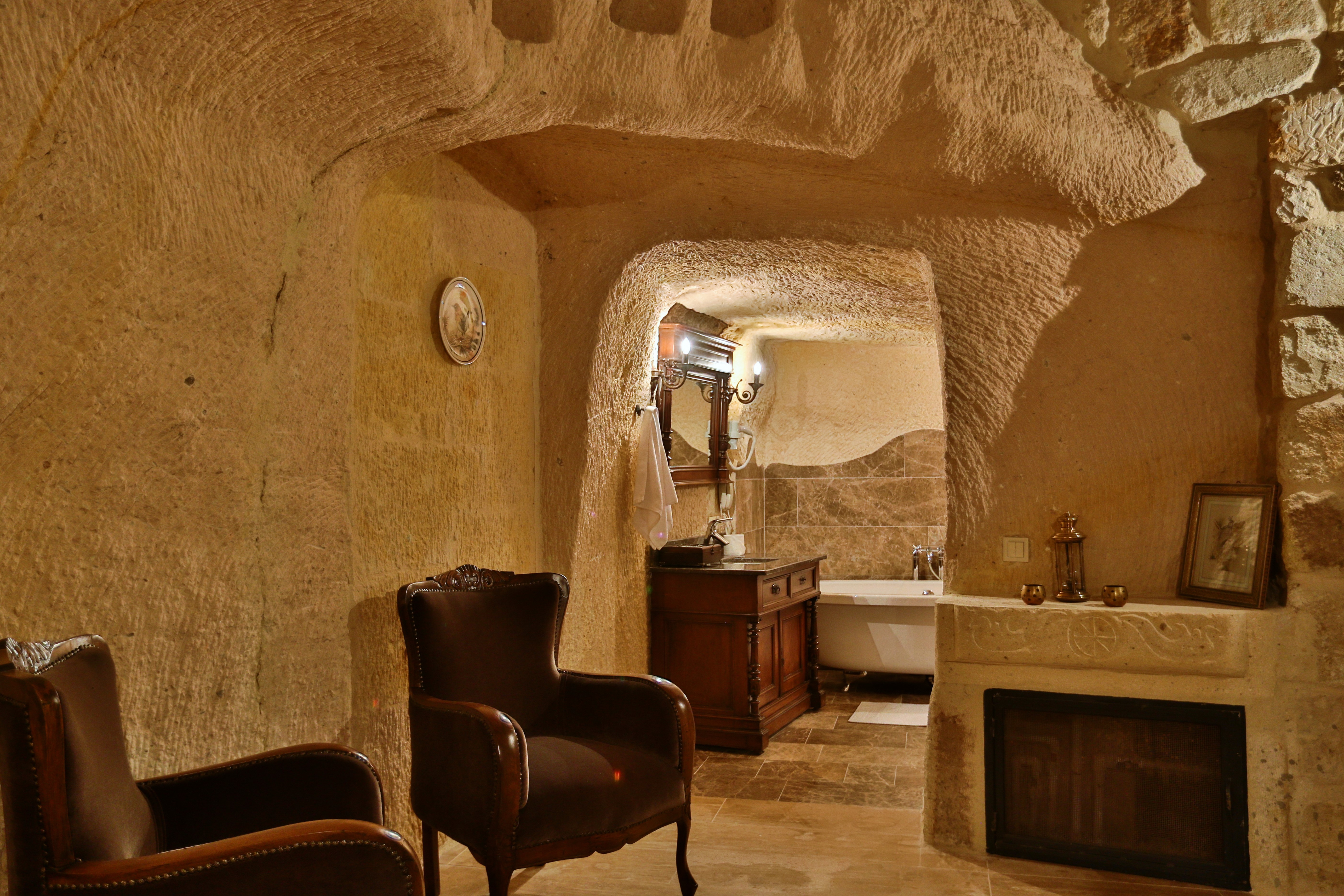 Acropolis Cave Suites