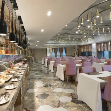 Howard Johnson Huaihai Hotel Shanghai Отели рядом с достопримечательностью «Фуксинг Парк»