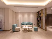 GYA HOTEL Hotels near Feng Bridge