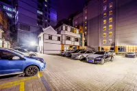Atour Light Hotel  Guiyang Yunyan Penshuichi Subway Station - parking