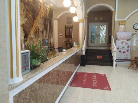 Xingshan Luoma Holiday Hotel