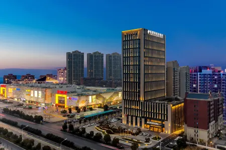 LeFuQiang JiaYue Hotel FuYang Отели рядом с достопримечательностью «Fuyang Technology Vocational School»