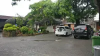 Hotel Perdana - Bãi đậu xe