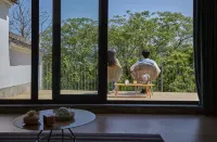 Yichuan Yisu River View Senxi Hostel Hotels in Wuyuan