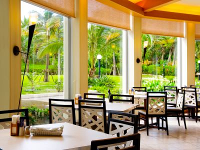 レストラン ラグナガーデンホテルの写真