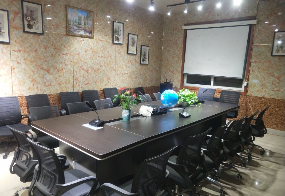 2. Hongshan..