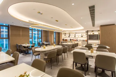 Homeinn Plus Hotel (Linyi Wuzhou Lake Grand Theater) Отели рядом с достопримечательностью «Langya Ancient City»