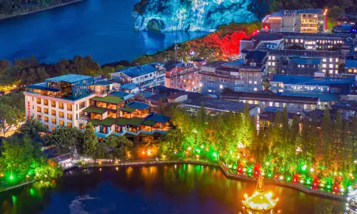 Venus Royal Hotel (Guilin Elephant Trunk Hill Sun and Moon Twin Towers)