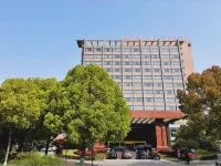 Changjiang Hotel Hotels near Dongyu Temple