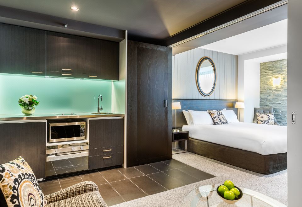 3. 더블트리 바이 ..