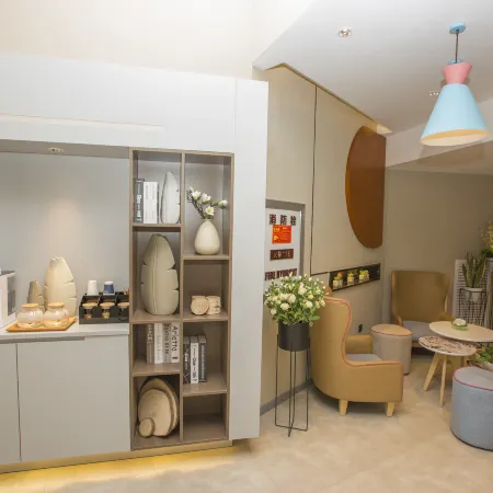 Homeinn Neo (BaoTou Da Mao Qi pedestrian street shop)