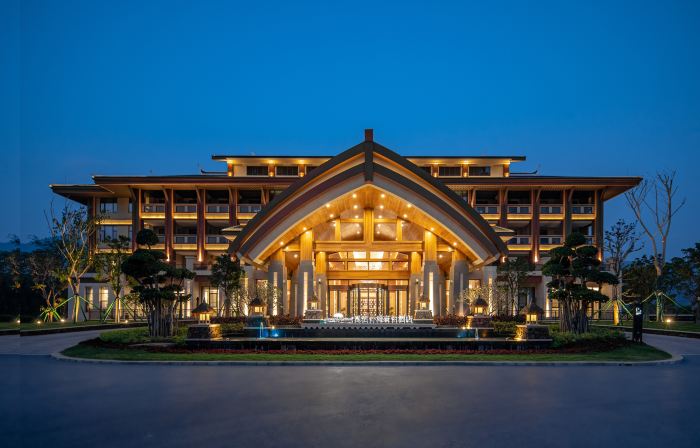 Howard Johnson The Bund Hotel Gasa