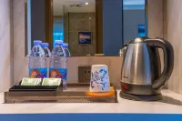 Yeste Hotel (Yulin  Exhibition Centre RT-Mart) - Romantic