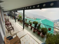 Kalsang Guest House Naddi Point 주변 호텔