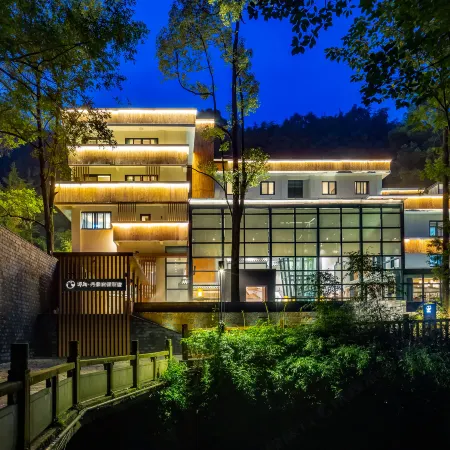 Pengzhou Chanyi Danjing Resort Hotel