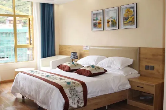 Xinlong Ruikang Homestay