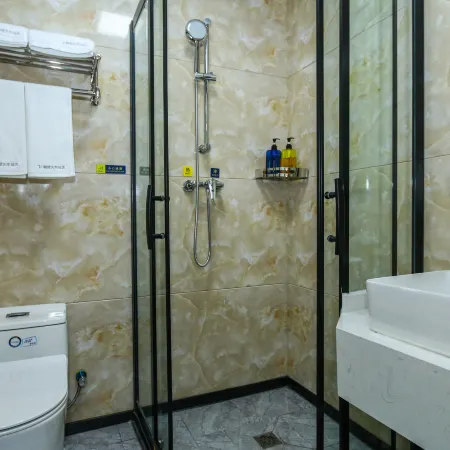 7Days Inn Hotel (Hebi Railway Station Qibin Avenue)