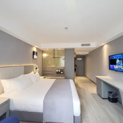 LANOU Hotel (Yancheng Dafeng District Yongtai Square) Hotels near Dafenggang Zoo