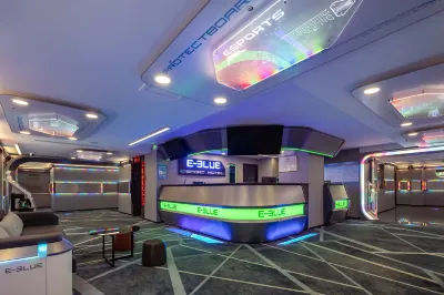 Sanya E-BLUE E-sports Hotel