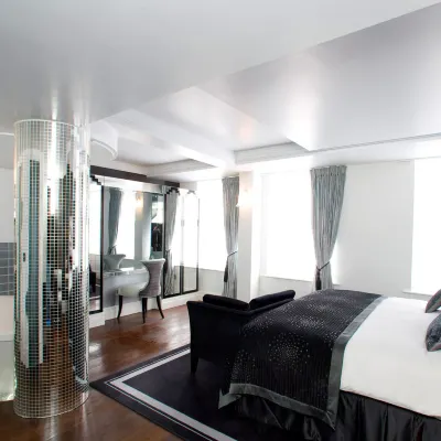 Karma Sanctum Soho Hotel Hotels near Clarence House