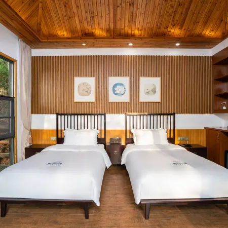 Ch'an Town Resorts