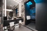 Paradox Vancouver - spa