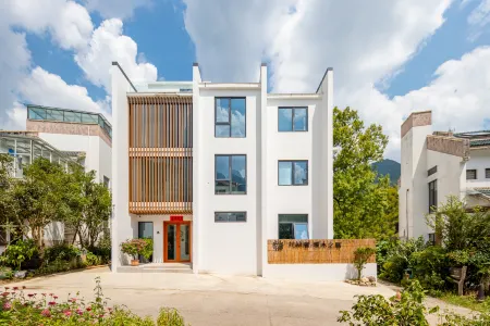 Floral Lux Hotel · Huangshan warm wood hotel