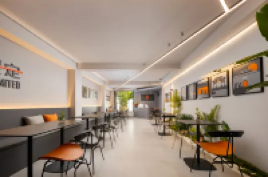 Floral Hotel·Yangzhou Ruizhi Garden Light Luxury Hotel (Slender West Lake Dongguan Street Branch)