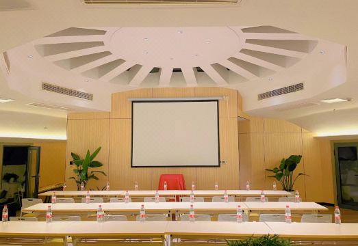 5. 상하이 홍차오 ..