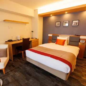 Floral Hotel・East Shinsaibashi Отели рядом с достопримечательностью «Замок в Осаке»