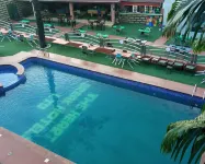 Hard Break Hotel and Suite
