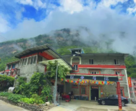 Four Seasons and You Homestay