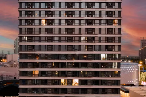 Jining Wuyue Plaza Sports Center Madison Hotel