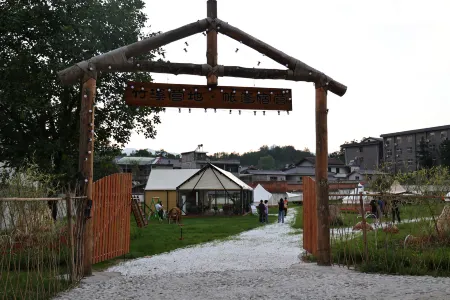 Zhuxi Camp Tent Camp