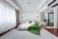 Xiandu Half Mu Huatian Homestay