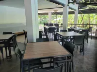 Fernvale Leisure Club and Resort - Morgenmad
