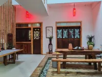 Zhuxiang Yashe(Chongzhou Jiezi Ancient Town Store) - 2 Yıldız