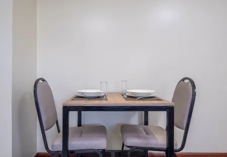 Roma Court Serviced Apartments Отели рядом с достопримечательностью «Университет Найроби»