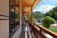 Hefeng Jujia Homestay