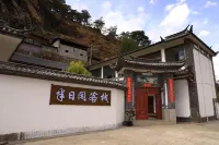 Half day Hotels near Middle Tiger Leaping Gorge, Shangri-La, Yunnan