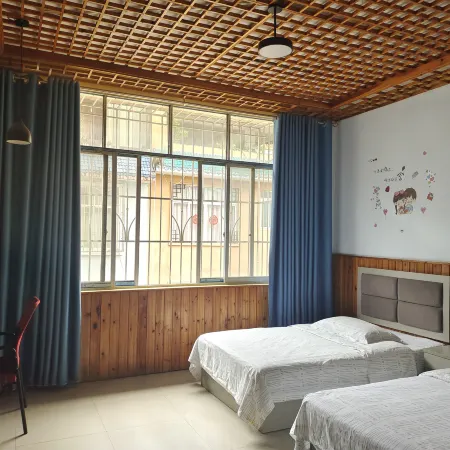 Sanjiang Xinyuan Hotel