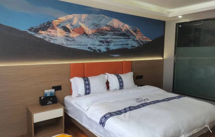 Crescent Bay Hotel