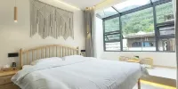 Shennongjia Yunshan Zhuli Homestay (Muyu Branch) - Smart Room - Mit Blick (Doppelbett) (Heizung)