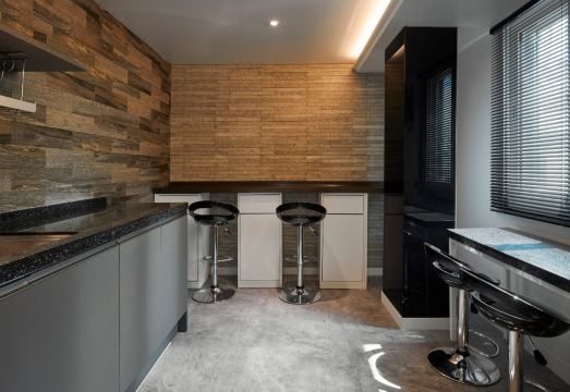 3. 에잇 레스트 호..