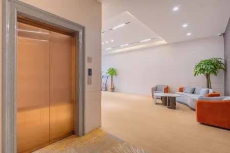 Zhizi  Hotel Отели в г. Эдзин-Ци