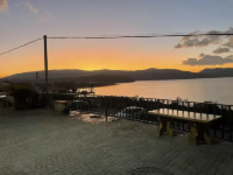 Fuxian Lake Linyun Mountain Homestay