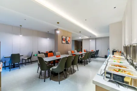 Yunya Wisdom Hotel (Xi 'an Xijing Hospital Hujiamiao Subway Station Branch) Отели рядом с достопримечательностью «Cuizhenkuan Gallery»